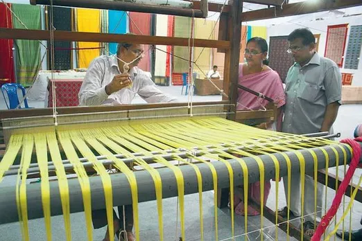 Over 28,300 Artisans and 1,49,422 Weavers Registered on GeM