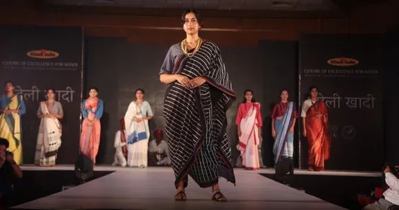 Khadi India Organised a Fashion Show and Exhibition ‘Aheli Khadi’ at NIFT Gandhinagar