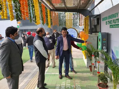 TCIL Launched First E-Vehicle Charging Station in South Delhi