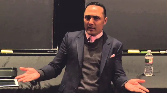 Rahul Bose Paid Rs. 442 For Two Bananas And Internet Served Some Hilariously 'A-Peeling' Reactions