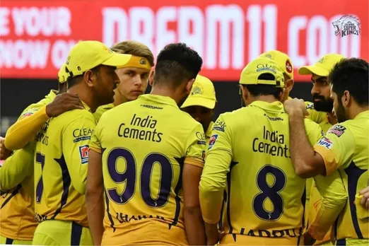 Netizens divided over CSK skipper MS Dhoni's reaction and Umpire Reiffel's call