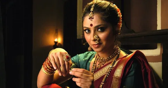 7 characters played by Sonalee Kulkarni that show her conventional artistry!