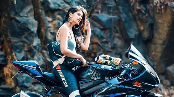 Bikewithgirl: Priyanka Kocchar, “the stereotype breaker”