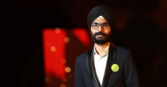 Amandeep Singh is winning hearts with his mesmerizing shayaris