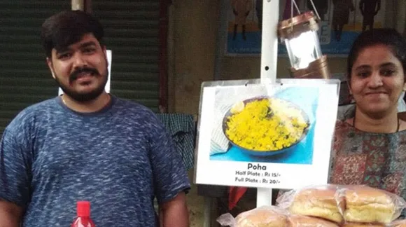 This Mumbai Couple is selling street food to help their maid and the act is making us believe in humanity
