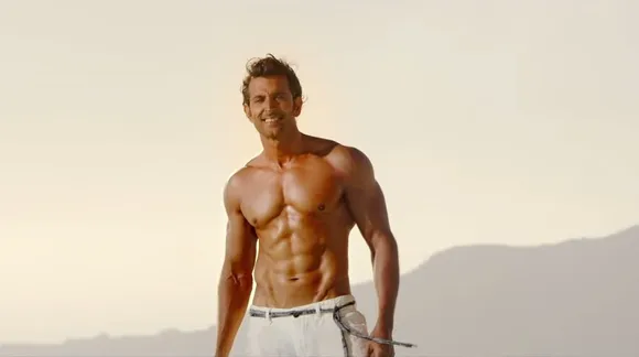 Hrithik Challenges Bollywood To Take Up The #BangBangDare 
