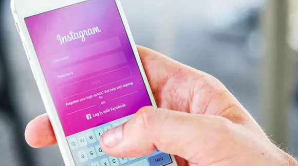Instagram tests payment options within app UI
