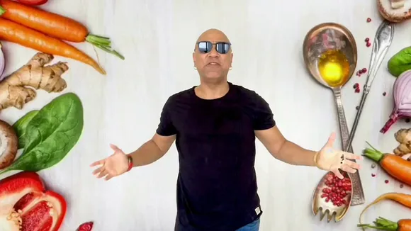 Baba Sehgal raps for KFC giving us a #ChizzaRapChallenge