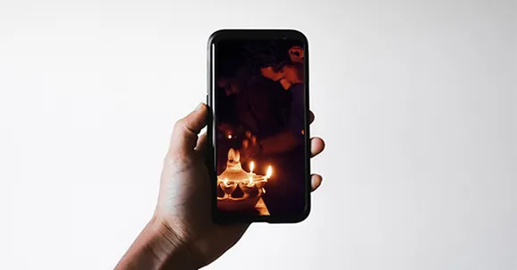 [Download] Leveraging Branded AR Experiences for Festive Marketing