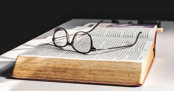 10 books to update your Facebook knowledge in 2021