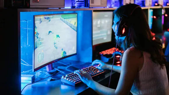 Women on average spend more time per week playing games as compared to men: India Gaming Report