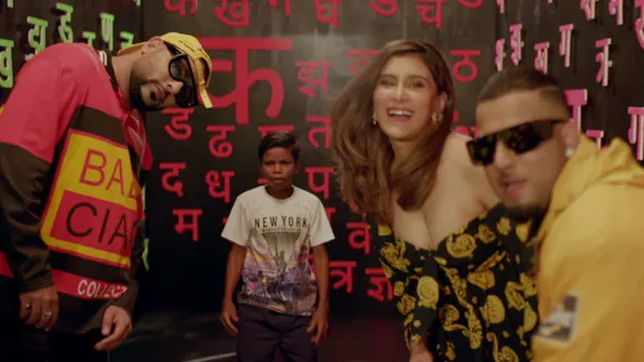 Bachpan Ka Pyaar - Music Video by Badshah, Aastha Gill, Sahdev Dirdo & Rico  - Apple Music