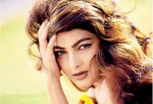 Mamta Kulkarni Completes 25 Years In Bollywood By Debiting From Tiranga  Movie- तस्वीरें: आज ही के दिन ममता कुलकर्णी ने 25 साल पहले बाॅलीवुड में  किया था डेब्यू आखिरी बार दिखी ...