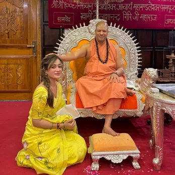 Top 10 photos of Viral Sadhvi Maha kumbh 2025 Harsha richhariya know the  truth साध्वी नहीं...महाकुंभ में वायरल सुंदरी का खुला रहस्य, 10 फोटोज में  जानिए पूरी कहानी