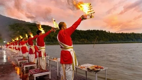 Ganga aarti will not be held at ghats without registration बिना पंजीकरण के घाटों  पर नहीं होगी गंगा आरती, Varanasi Hindi News - Hindustan