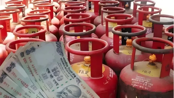 Gas Cylinder Subsidy: महिला के नाम पर होगा गैस कनेक्शन… तभी मिलेगा 450  रुपये में सिलेंडर - Gas Cylinder Subsidy Gas connection will be in the name  of the woman only then