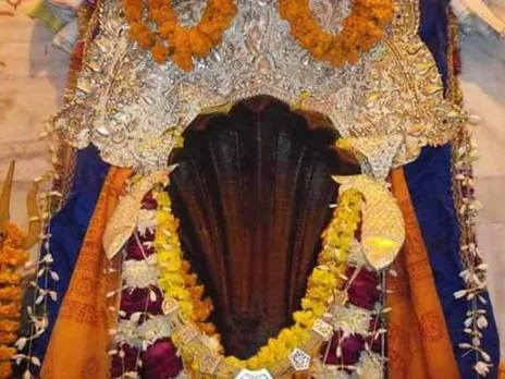 Prayagraj Visit the Nagvasuki temple on Nag Panchami, Kalsarp Dosh will be  removed | Nagvasuki Temple: नाग पंचमी पर महादेव के इस मंदिर में करें दर्शन,  दूर होगा कालसर्प दोष
