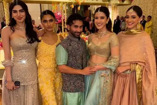 Anant Ambani Radhika Merchant के साथ-साथ इन सितारों को भी लगी हल्दी, अनदेखी  तस्वीरें आई सामने | Patrika News