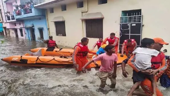 बारिश का कहर: उत्तराखंड में 47 तो केरल में 27 लोगों की मौत, नेपाल में भी बाढ़ से तबाही