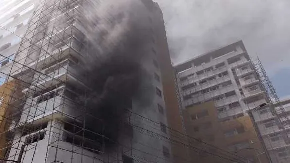 भोपाल: हमीदिया अस्पताल की निर्माणाधीन बिल्डिंग में आग, अफरा-तफरी के बाद काबू