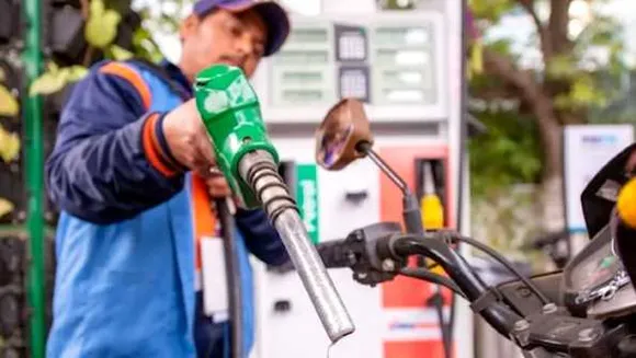 खुशखबरी: CM का ऐलान- MP में पेट्रोल-डीजल पर वैट कम होगा, आज से लागू होंगी नई दरें