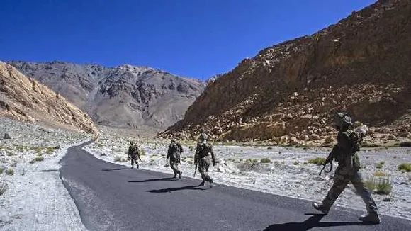 सीमा विवाद: पूर्वी लद्दाख के गोगरा में पीछे हटी भारत-चीन की सेनाएं, अस्थायी ढांचे भी हटाए
