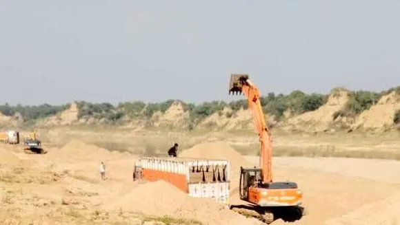 भिंड में बेखौफ रेत माफिया: खदान में दो गुटों में गोलीबारी, प्रशासन पर कार्रवाई न करने के आरोप