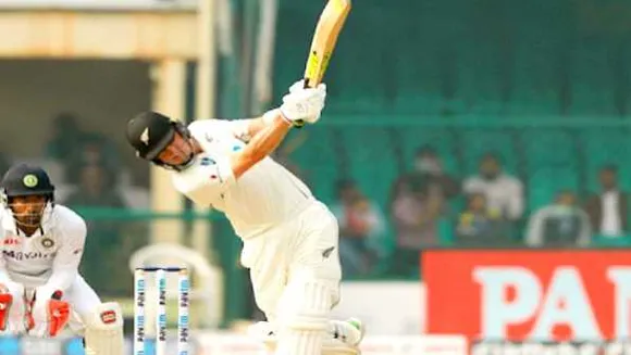 IND vs NZ टेस्ट, दूसरा दिन: न्यूजीलैंड बिना विकेट खोए 100 रन पार, भारत ने पहली पारी में 345 बनाए
