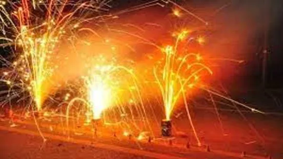 MP में दिवाली के बमों ने बिगाड़ा पर्यावरण: भोपाल में देर रात तक फूटे पटाखे; चारों महानगरों की हवा खराब
