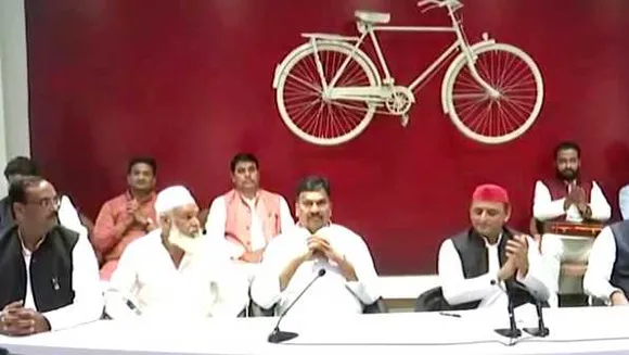 2022 की तैयारी: UP में बसपा के 6 MLA सपा में, 1 BJP विधायक भी साइकिल पर सवार
