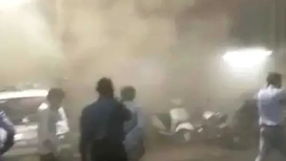 भोपाल: बैटरी में विस्फोट से ABM अस्पताल में भड़की आग, मरीजों में मची अफरा-तफरी
