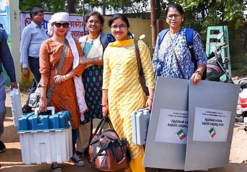 लोकतंत्र में पहली बार महिला के भरोसे पूरा मतदान! रायपुर उत्तर विधानसभा में निर्वाचन पूरी तरह महिला अधिकारियों के जिम्मे