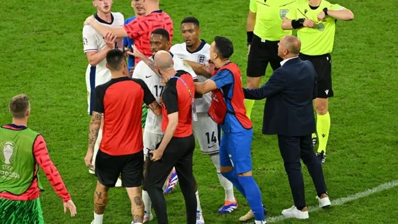 WATCH: Aaron Ramsdale stops Declan Rice during fight against Slovakia manager