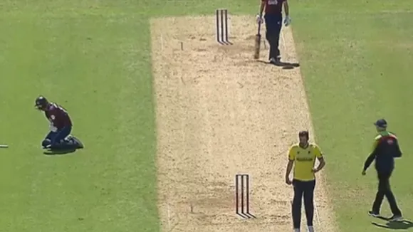 Vitality Blast 2024: Chris Wood shows amazing sportsmanship, opts not to run out 'ball-struck Parkinson', video goes viral