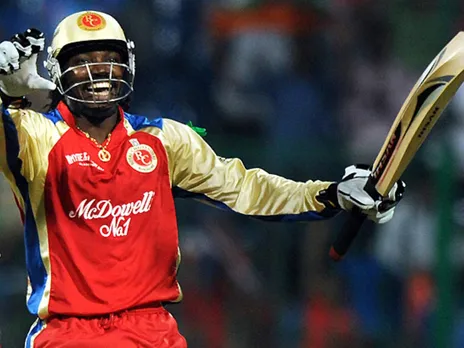 Top 5 players with most sixes in IPL powerplays