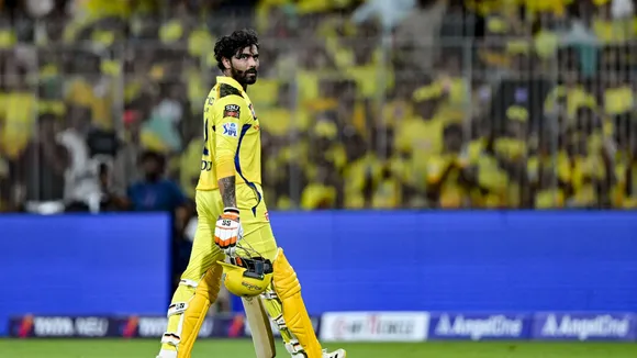 3 Players who were dismissed for obstructing the field in the IPL