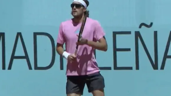 WATCH: Stefanos Tsitsipas practices in shades ahead of Madrid Open game tomorrow