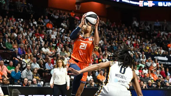 Connecticut Sun beat Indiana Fever 89-72 to win the series for the eleventh time in a row