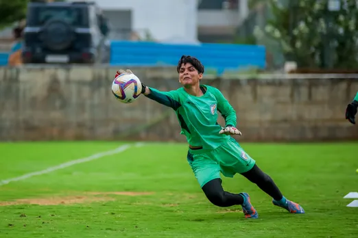 Exclusive Shreya Hooda: Best Goalkeeper in IWL & NFC, National team and the World Cup dream - sportzpoint.com