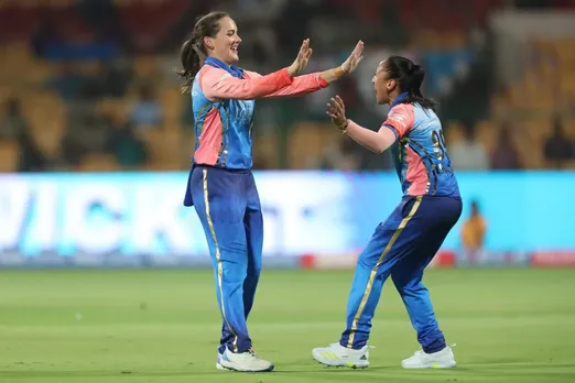 All-round Amelia Kerr, Harmanpreet seal Mumbai Indian's second win