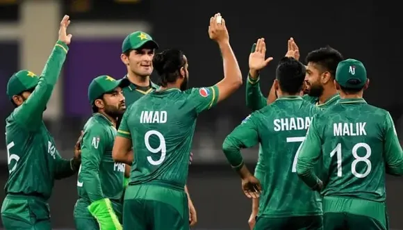 T20 World Cup 2021: Watch How Pakistan Cricket Team visited Namibia's dressing room to congratulate them