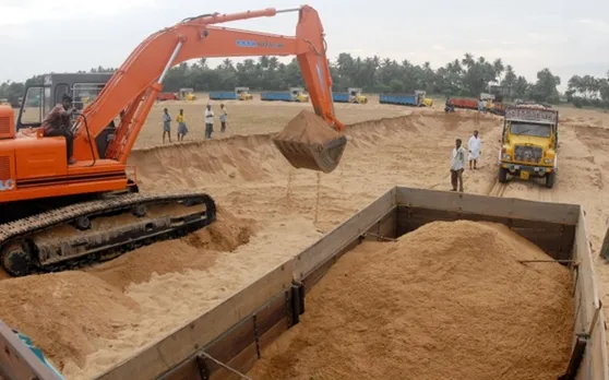 தமிழ்நாடு முழுவதும் மணல் குவாரிகளை மூட உத்தரவு : உயர் நீதிமன்ற மதுரை கிளை அதிரடி