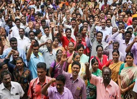ஜாக்டோ ஜியோ போராட்டம் : 420 ஆசிரியர்களை பணியிடை நீக்கம் செய்து அரசு அதிரடி