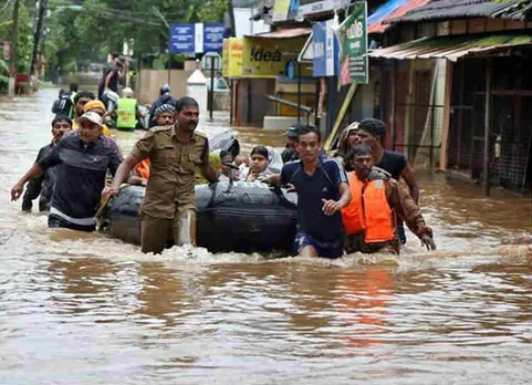 கேரளாவின் துக்கத்தில் பங்கெடுக்கும் அண்டை மாநிலத்தார்கள் - குவியும் வெள்ள நிவாரண நிதி