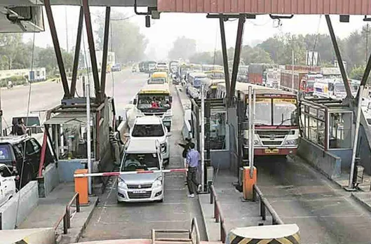 toll plazas for VIPs, judges, சுங்கச் சாவடிகள், தமிழ்நாடு சுங்கச் சாவடிகளில் வி.ஐ.பி.களுக்கு தனி பாதை, சென்னை உயர் நீதிமன்றம்