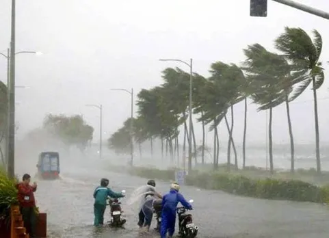 Cyclone Fani: ஒடிசாவை கலங்கடித்த ஃபனி புயல்...