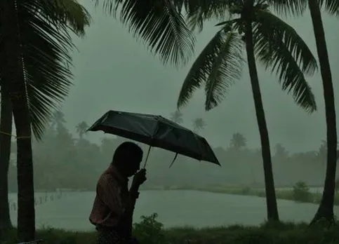 Red Alert: கேரளாவில் நான்கு மாவட்டங்களுக்கு ரெட் அலர்ட் எச்சரிக்கை!