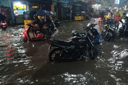Tamil Nadu Weather Forecast: அடுத்த 2 நாட்களுக்கு சென்னையில் கனமழை: 4 மாவட்டங்களுக்கு ரெட் அலர்ட்