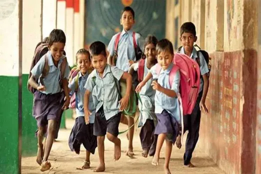 கனமழை எதிரொலி : சென்னை உட்பட 5 மாவட்டங்களின் பள்ளிகளுக்கு விடுமுறை
