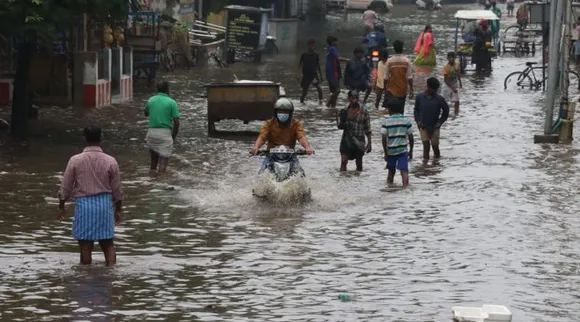 கடலூர், புதுச்சேரிக்கு அதிக மழை: நிவர் உருவாக்கிய பாதிப்புகள்